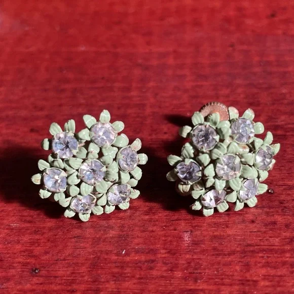 1960s vintage rhinestone and enamel screw back earrings - Picture 1 of 5